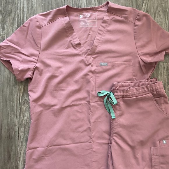 Mauve Figs Scrub Set - Picture 2 of 4